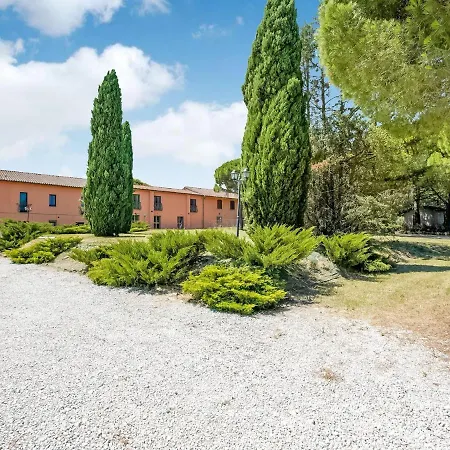 Дом отдыха Captivating In Castiglione Del With Pool *