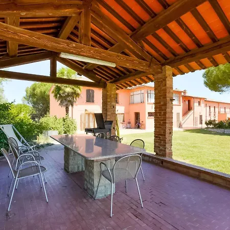 Captivating In Castiglione Del With Pool Кастильоне-дель-Лаго